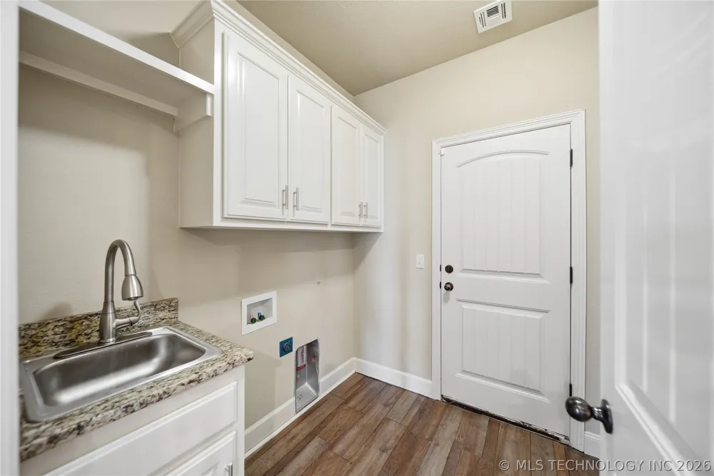 4011 E 127th Street Skiatook, OK 74070