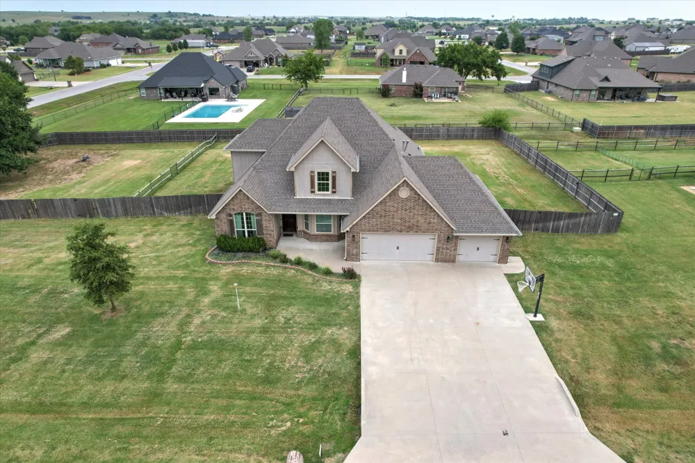 4011 E 127th Street Skiatook, OK 74070