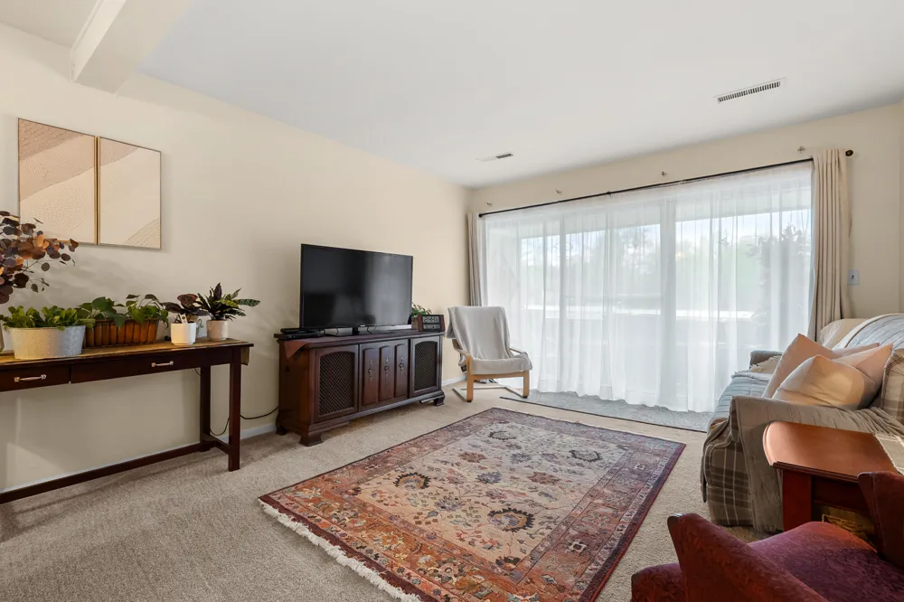 742 W Kilgore Road #307 Kalamazoo, MI 49008