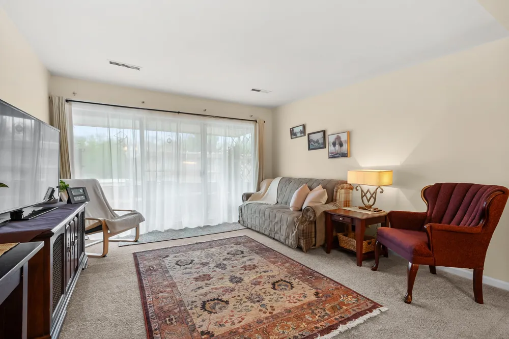 742 W Kilgore Road #307 Kalamazoo, MI 49008