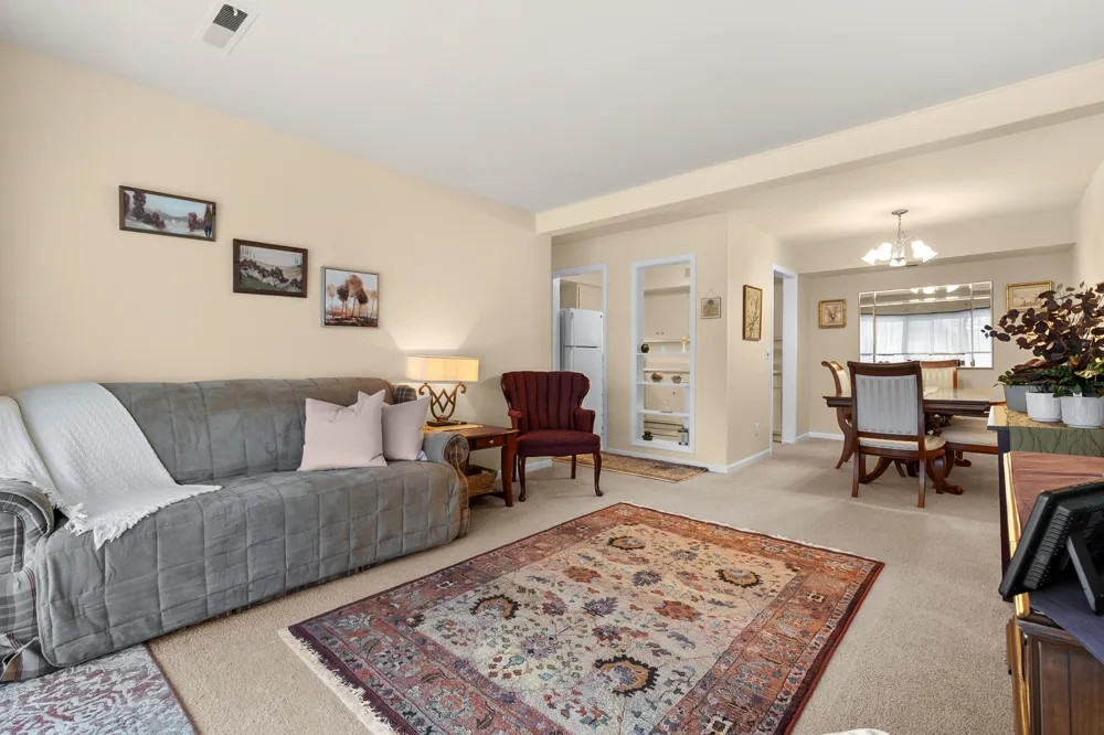 742 W Kilgore Road #307 Kalamazoo, MI 49008