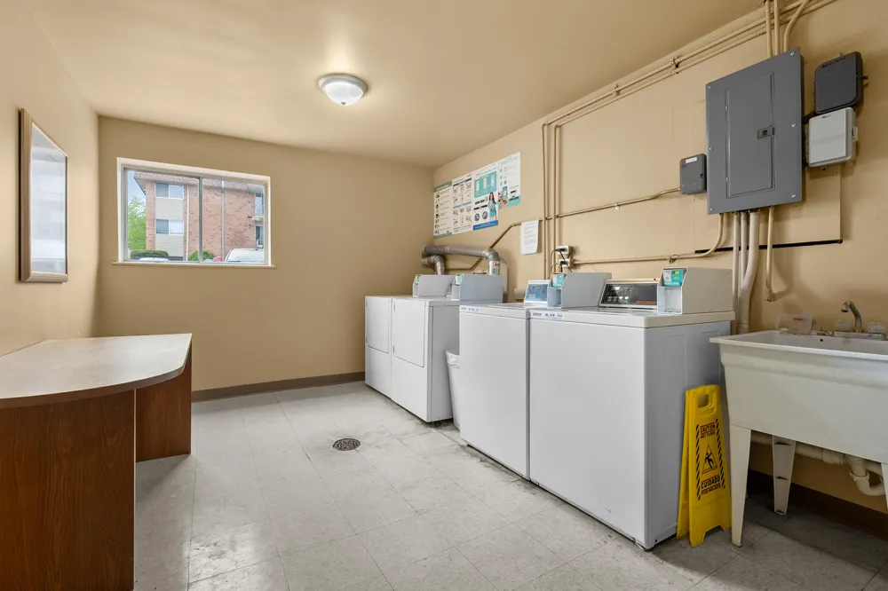 742 W Kilgore Road #307 Kalamazoo, MI 49008