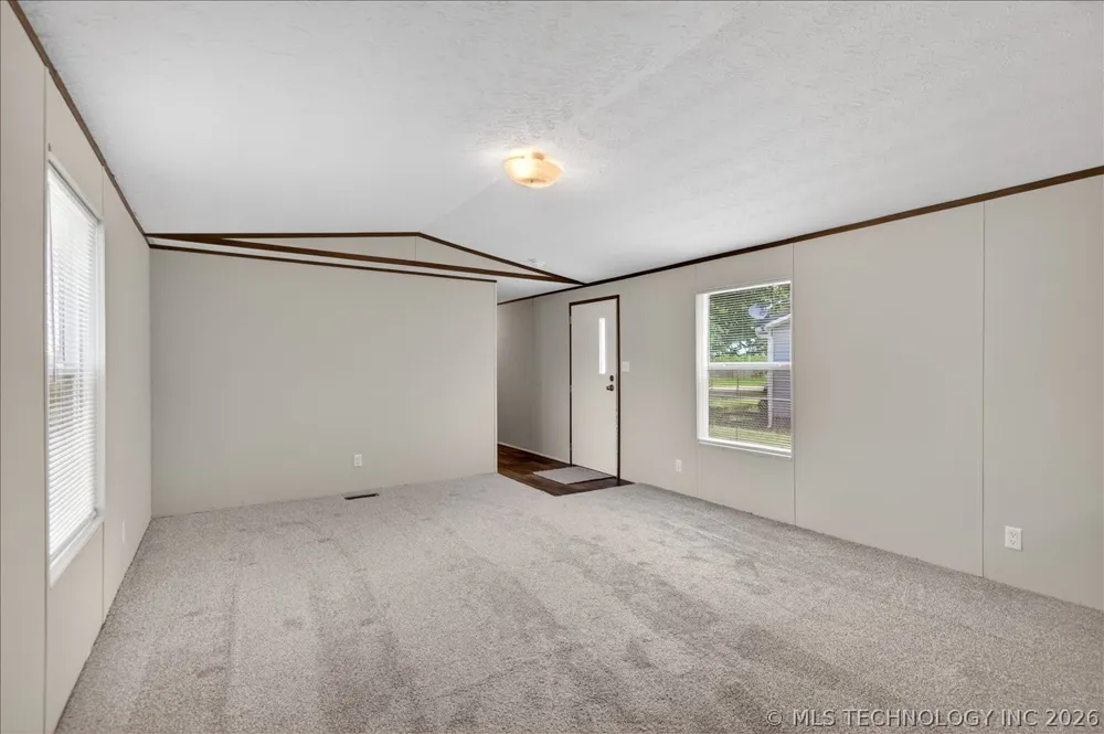 306 W Cherokee Street Delaware, OK 74027