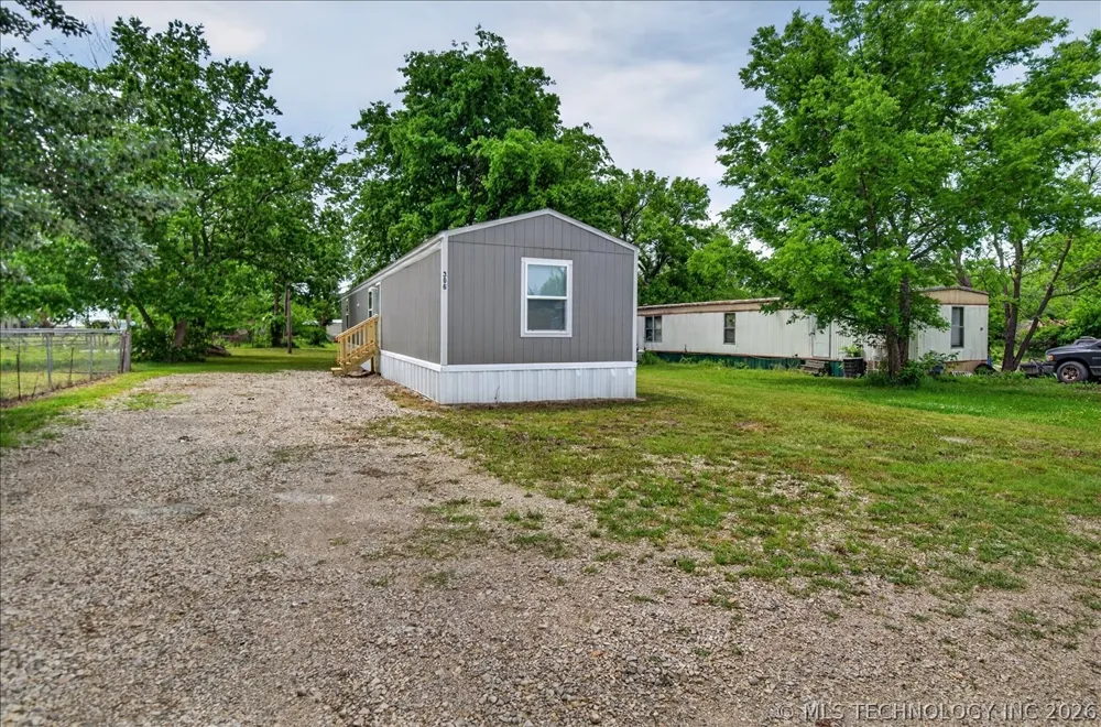 306 W Cherokee Street Delaware, OK 74027