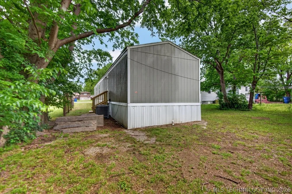 306 W Cherokee Street Delaware, OK 74027