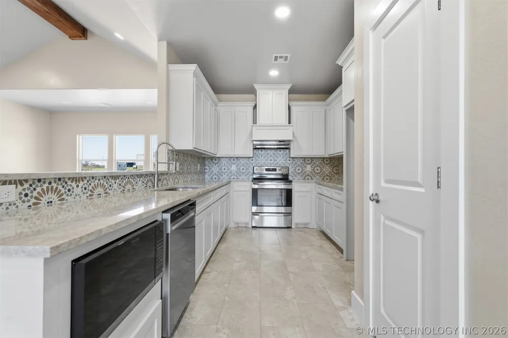 6064 Slim Pickens Lane Marietta, OK 73448