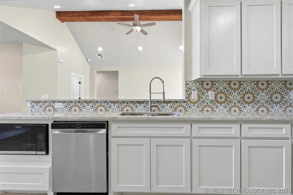 6064 Slim Pickens Lane Marietta, OK 73448