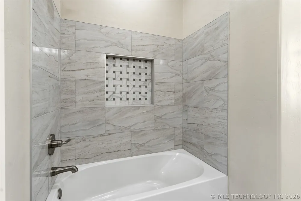 6064 Slim Pickens Lane Marietta, OK 73448