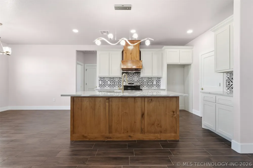 6146 Slim Pickens Lane Marietta, OK 73448