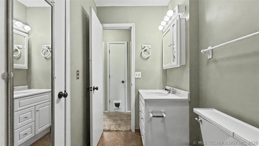 408 S Osage Street Grove, OK 74344