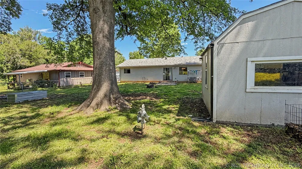 408 S Osage Street Grove, OK 74344