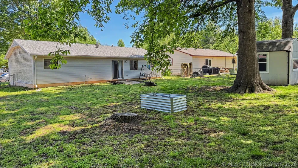 408 S Osage Street Grove, OK 74344
