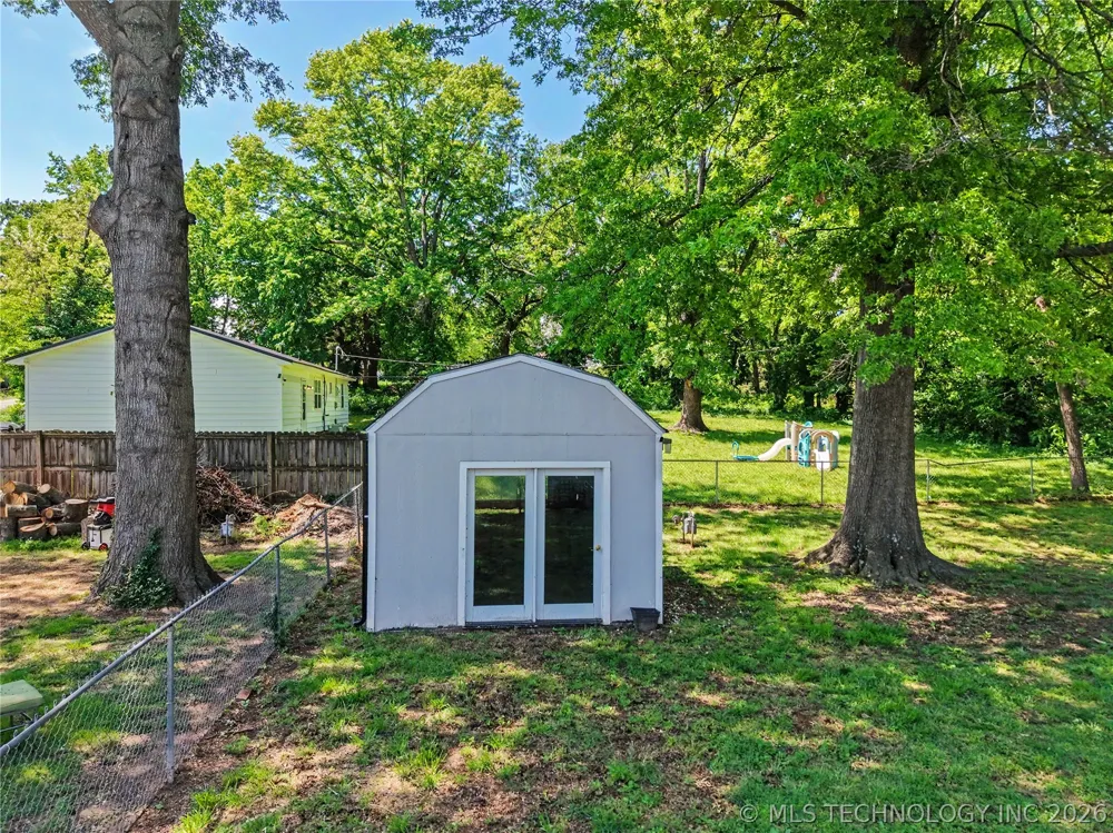 408 S Osage Street Grove, OK 74344