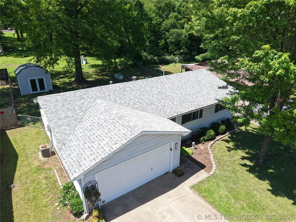 408 S Osage Street Grove, OK 74344