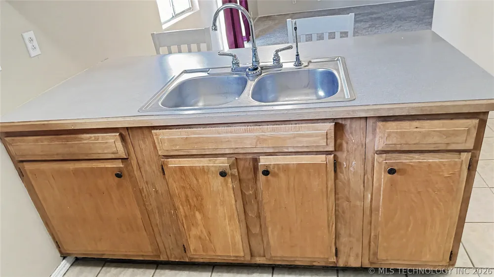 408 S Osage Street Grove, OK 74344