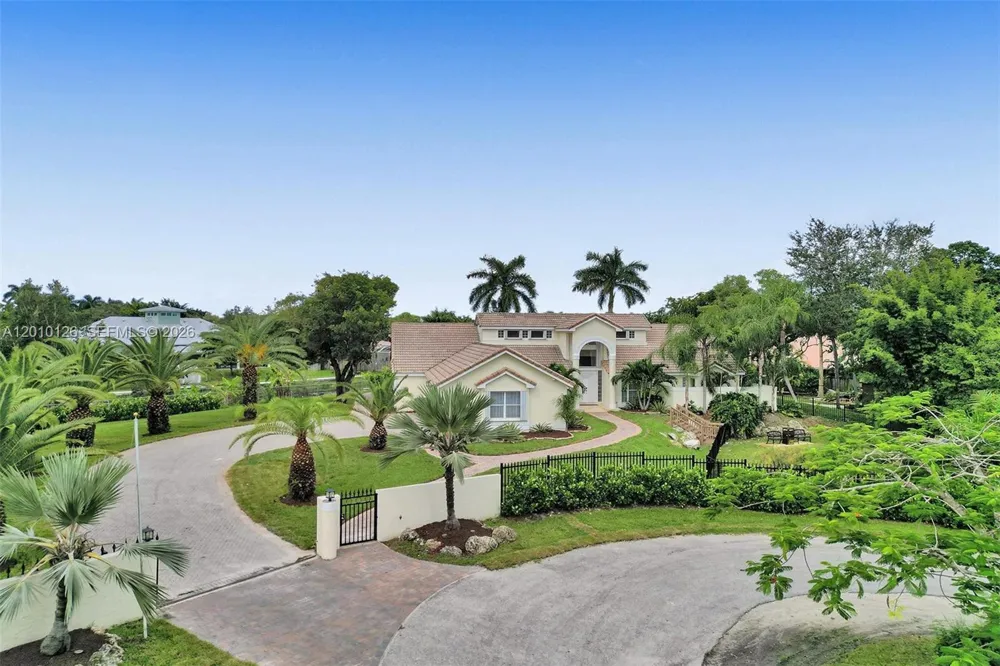 16301 SW 62nd St Southwest Ranches, FL 33331