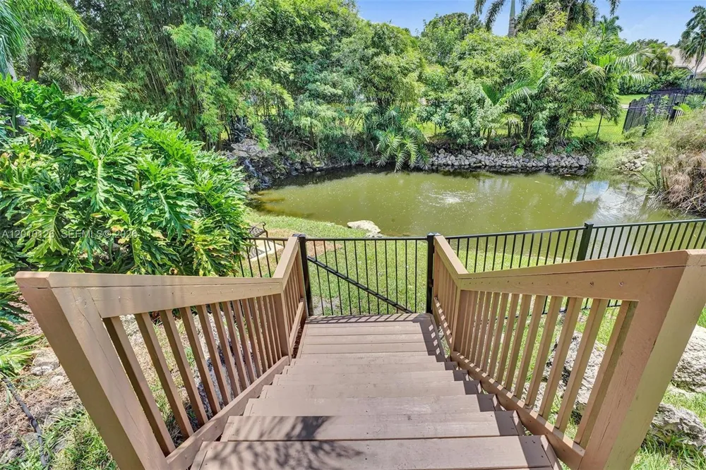 16301 SW 62nd St Southwest Ranches, FL 33331