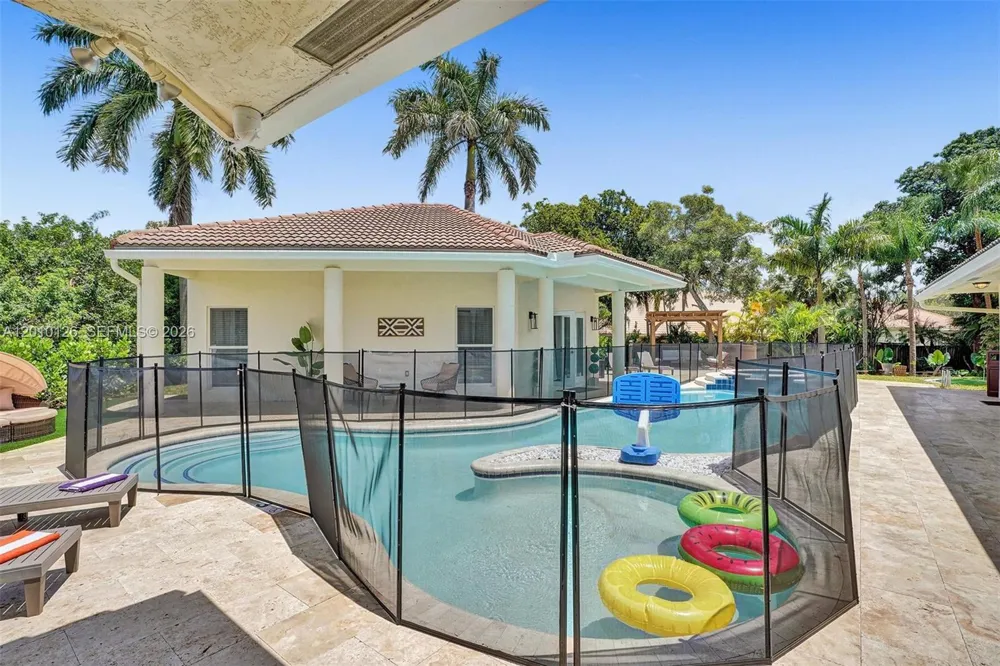 16301 SW 62nd St Southwest Ranches, FL 33331