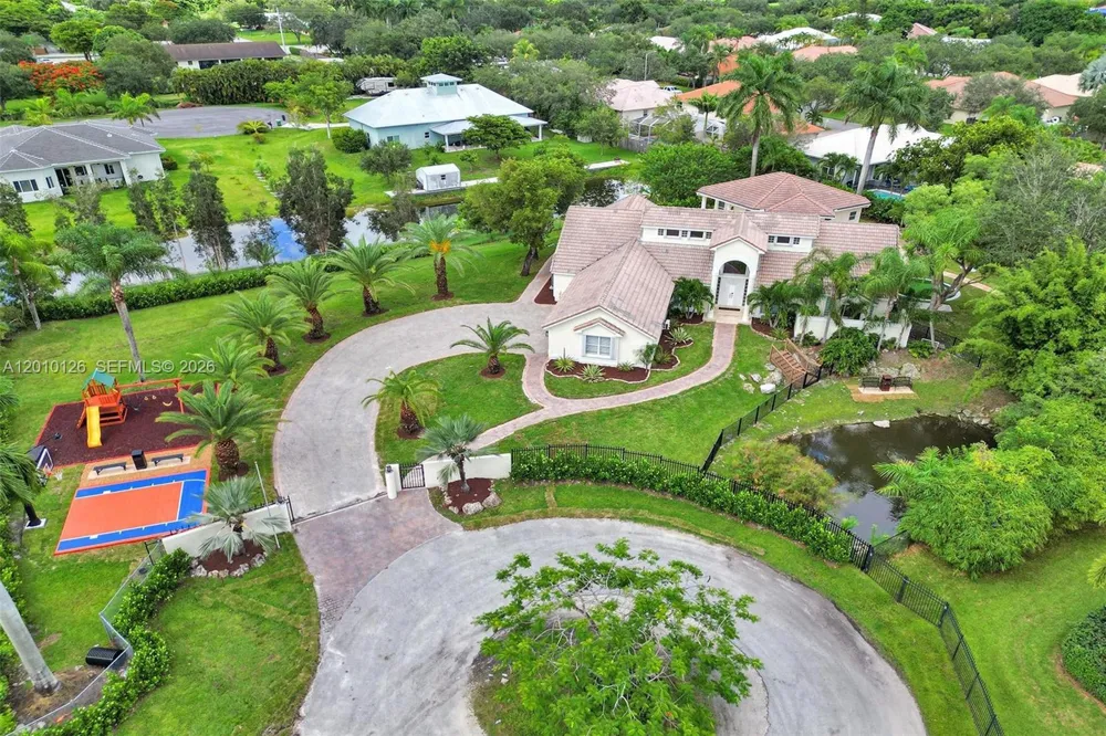16301 SW 62nd St Southwest Ranches, FL 33331