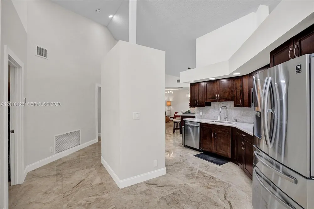 16301 SW 62nd St Southwest Ranches, FL 33331
