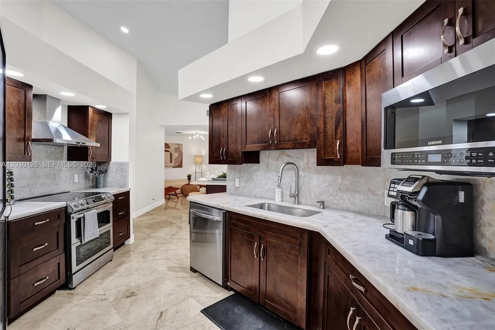 16301 SW 62nd St Southwest Ranches, FL 33331