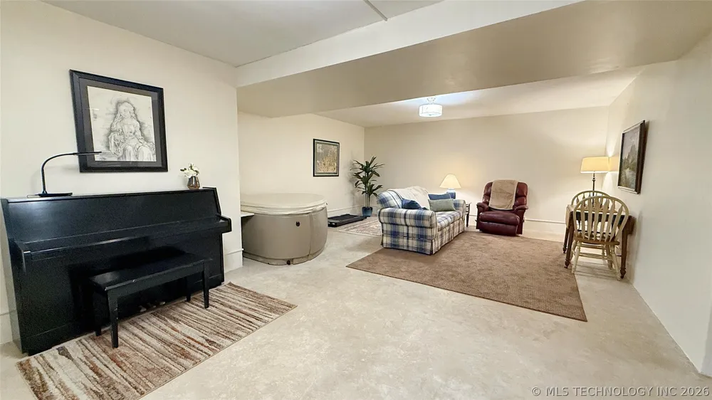 202 Alder Way Tahlequah, OK 74464