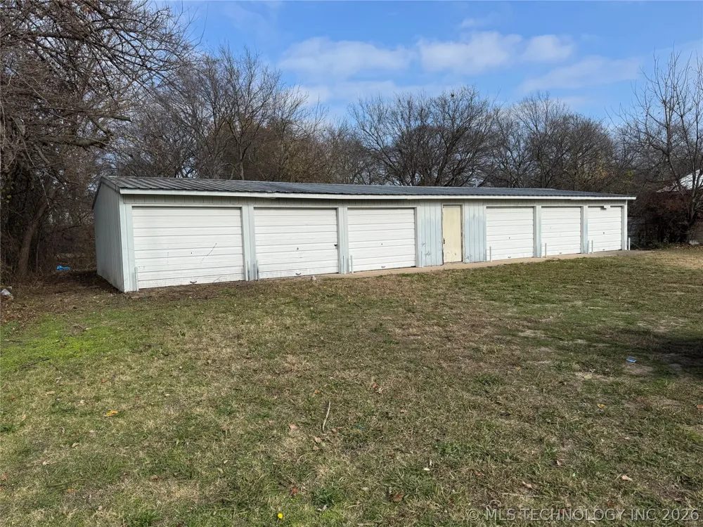 327 6th SW Ardmore, OK 73401