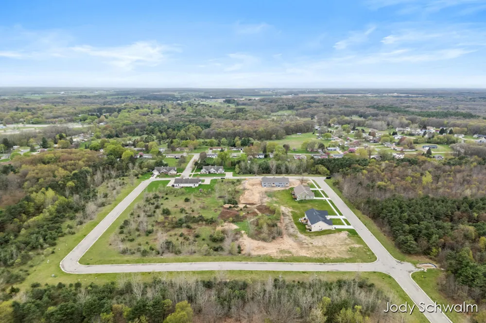 754 Noble Drive Belding, MI 48809