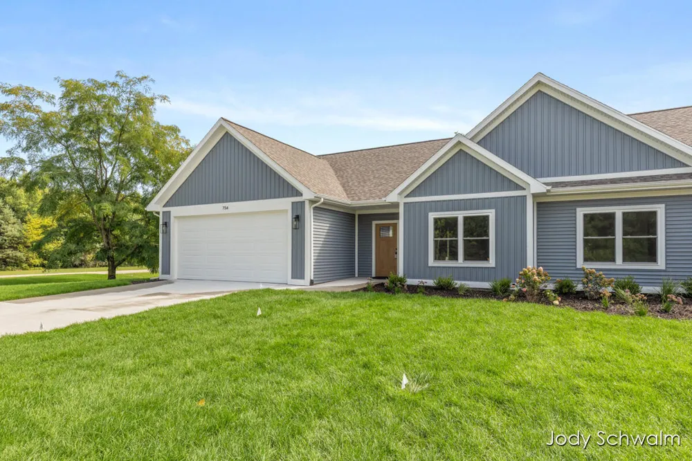 754 Noble Drive Belding, MI 48809
