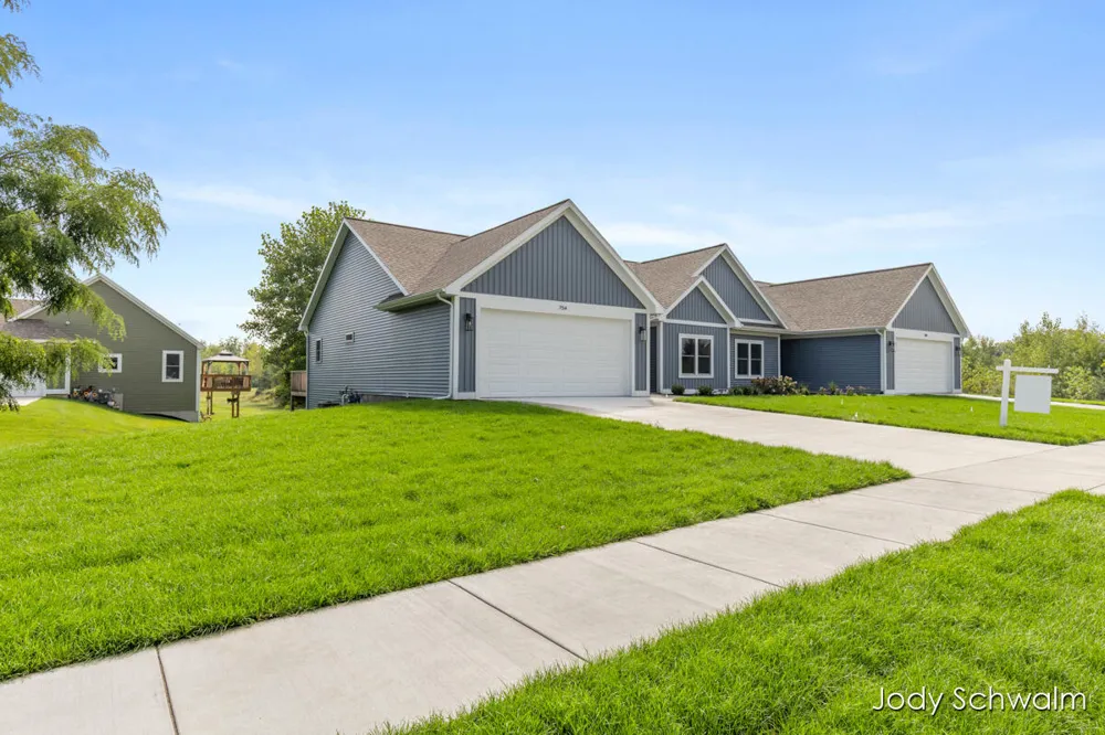 754 Noble Drive Belding, MI 48809