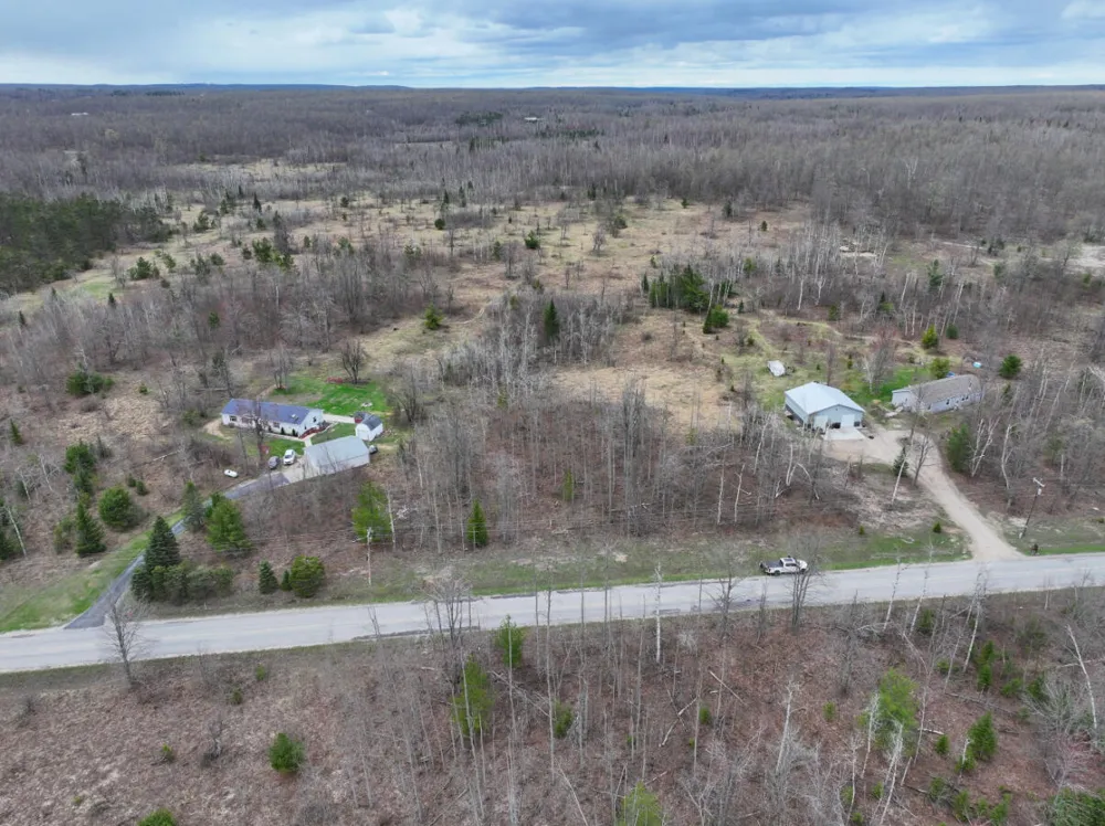 15 Finnegan Road Johannesburg, MI 49751