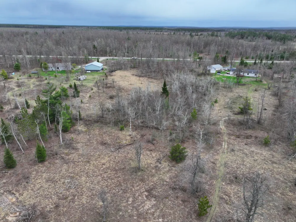 15 Finnegan Road Johannesburg, MI 49751