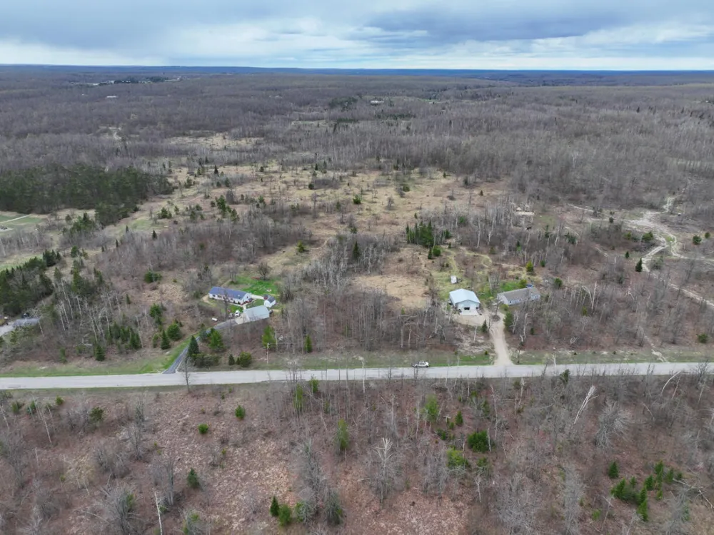 15 Finnegan Road Johannesburg, MI 49751