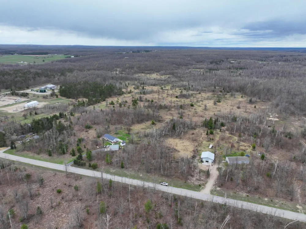 15 Finnegan Road Johannesburg, MI 49751