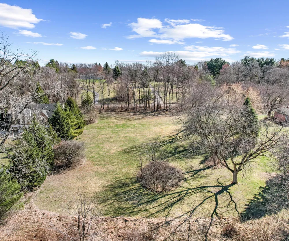 1480 Old Plank Road Milford, MI 48381
