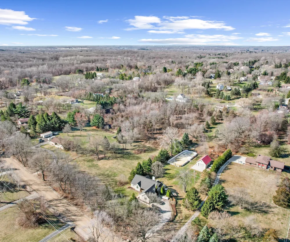 1480 Old Plank Road Milford, MI 48381