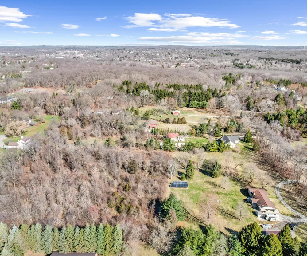 1480 Old Plank Road Milford, MI 48381
