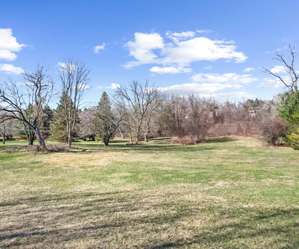1480 Old Plank Road Milford, MI 48381