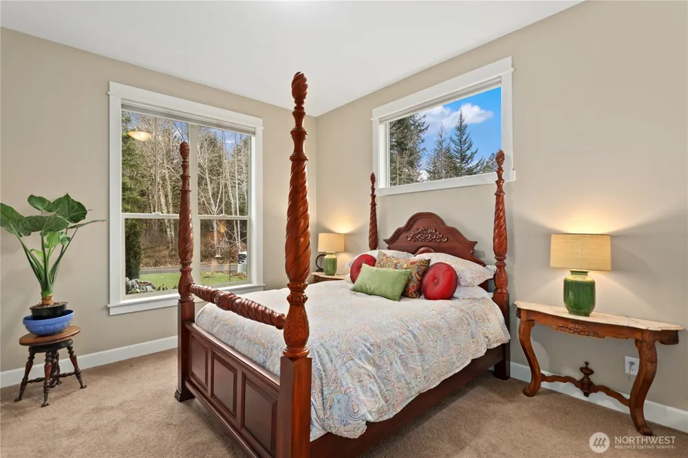 31209 218th Place SE Black Diamond, WA 98010