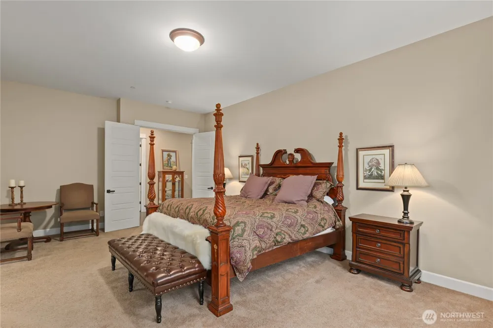 31209 218th Place SE Black Diamond, WA 98010