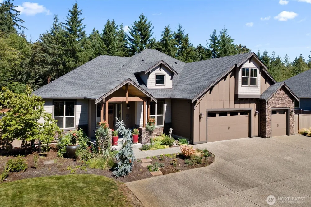 31209 218th Place SE Black Diamond, WA 98010