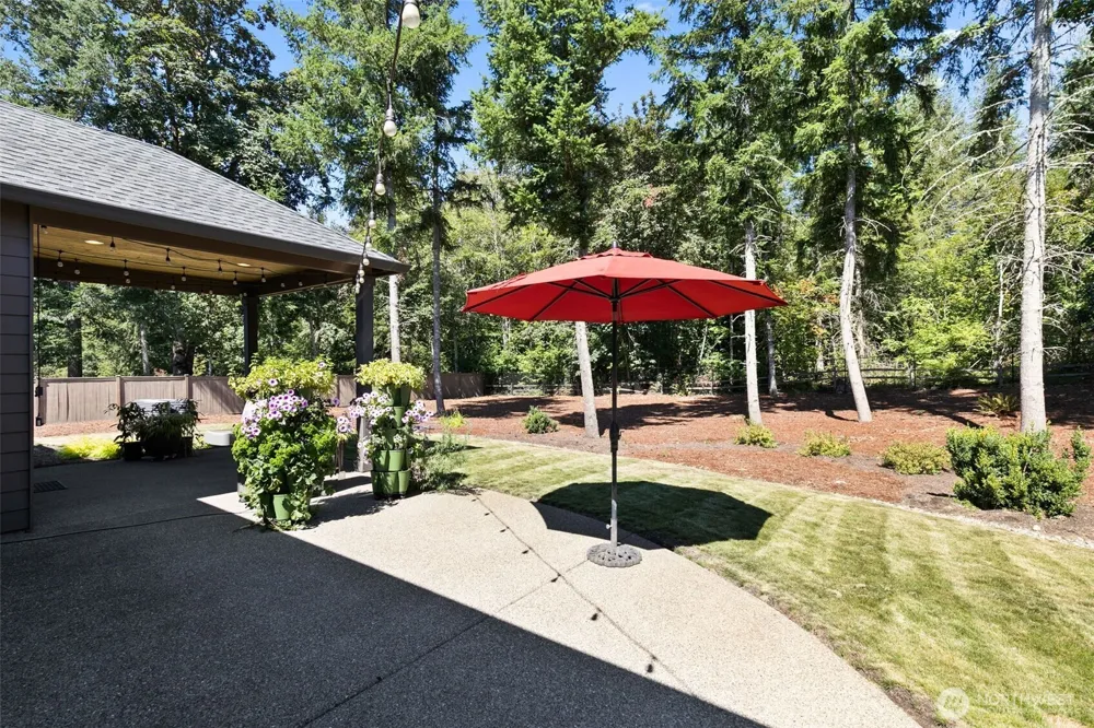 31209 218th Place SE Black Diamond, WA 98010