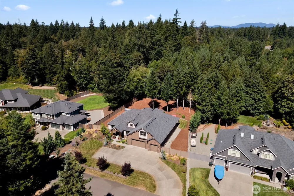 31209 218th Place SE Black Diamond, WA 98010