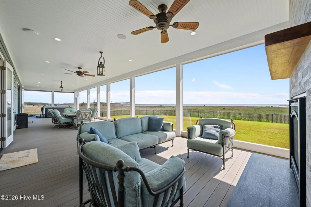 76 Soundside Drive Oriental, NC 28571