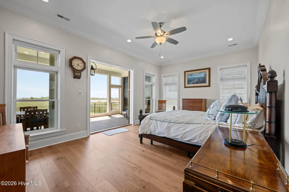 76 Soundside Drive Oriental, NC 28571