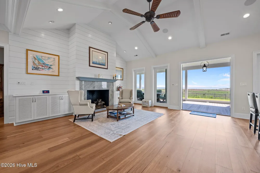 76 Soundside Drive Oriental, NC 28571