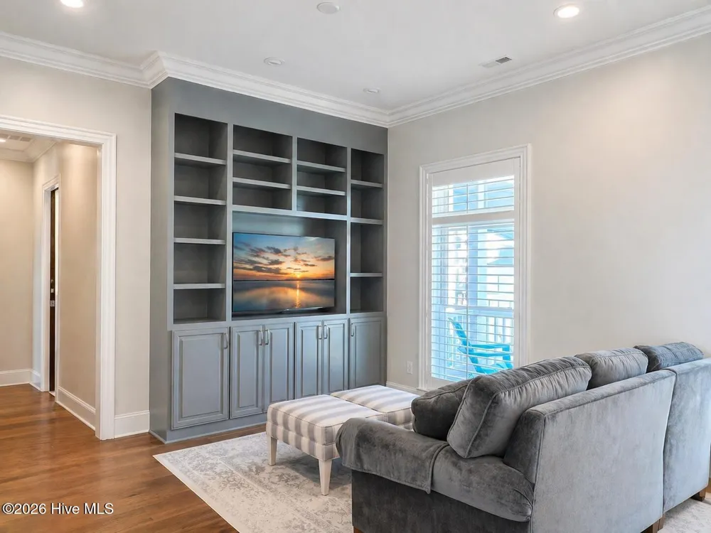 76 Soundside Drive Oriental, NC 28571