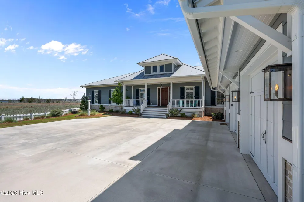 76 Soundside Drive Oriental, NC 28571