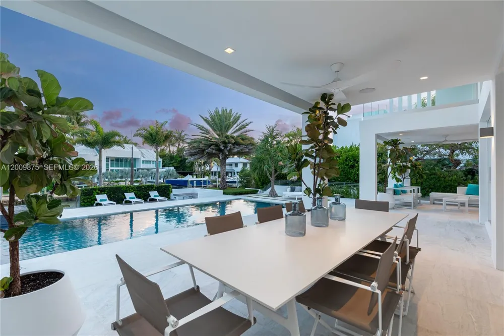 120 Knollwood Dr Key Biscayne, FL 33149