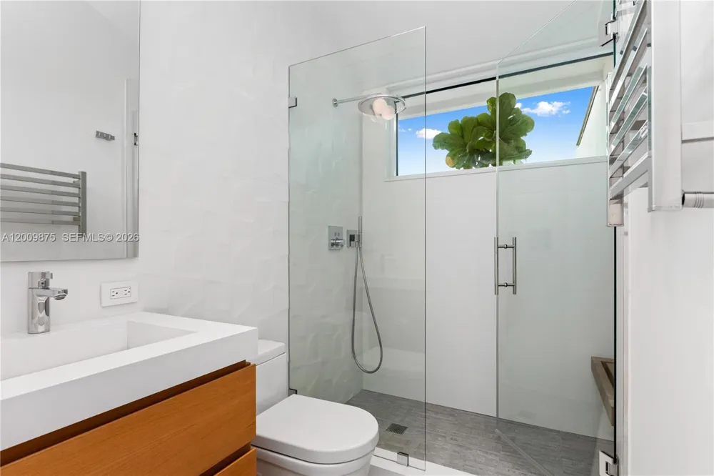 120 Knollwood Dr Key Biscayne, FL 33149